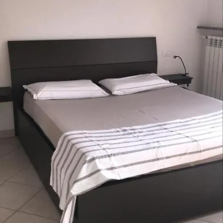 Casa Alle Porte Di パヴィーア