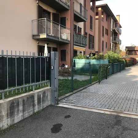 Casa Alle Porte Di アパート パヴィーア